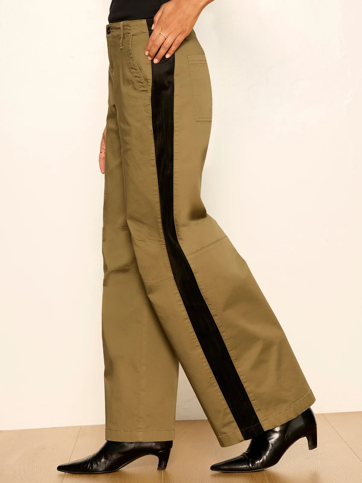 Front Row Pants in Vintage Olive with stretch