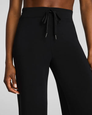 Spanx Air Essentials Straight Leg Pant