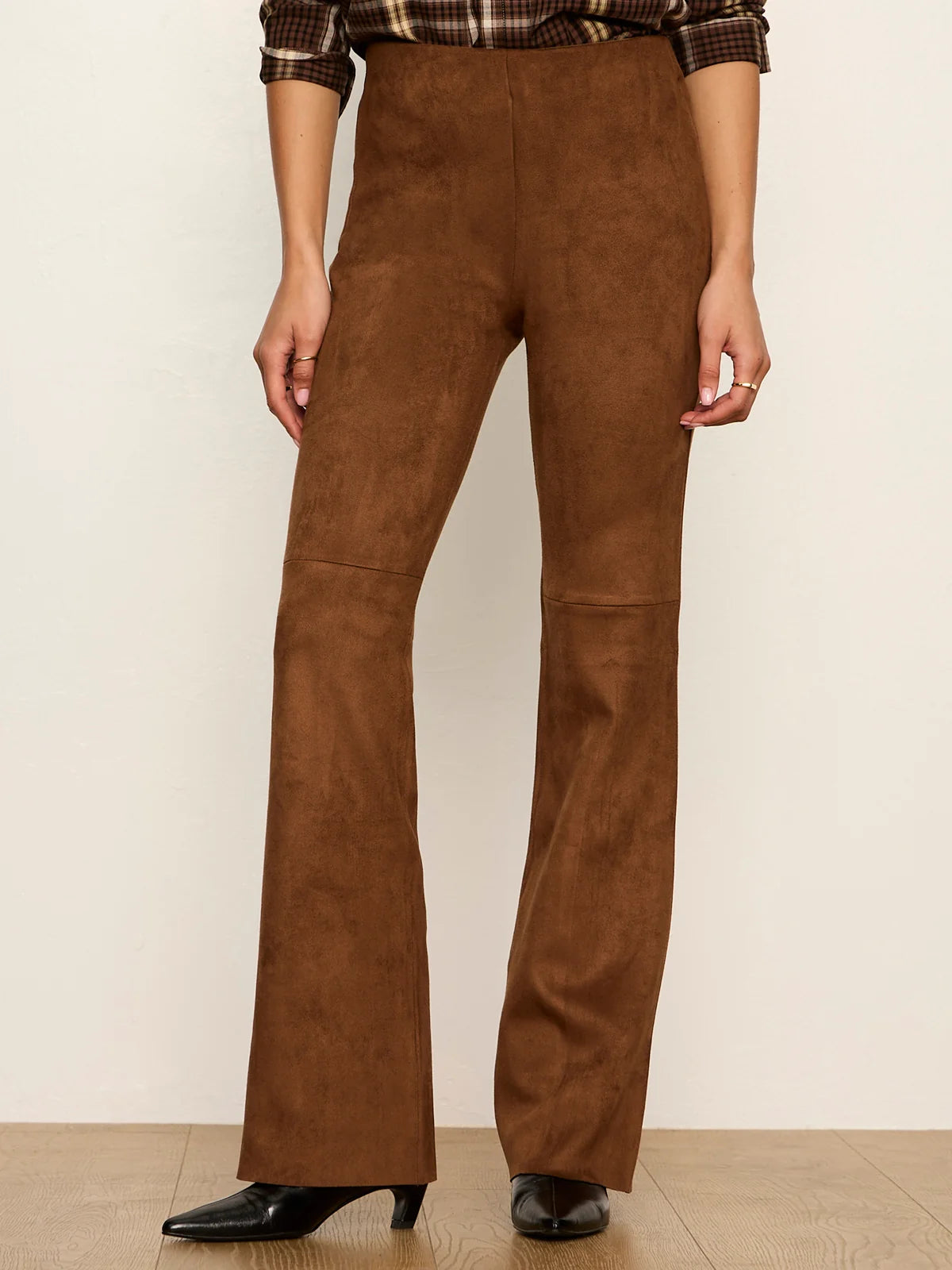 Shashay Suede Leggings in Cocoa (pull on)