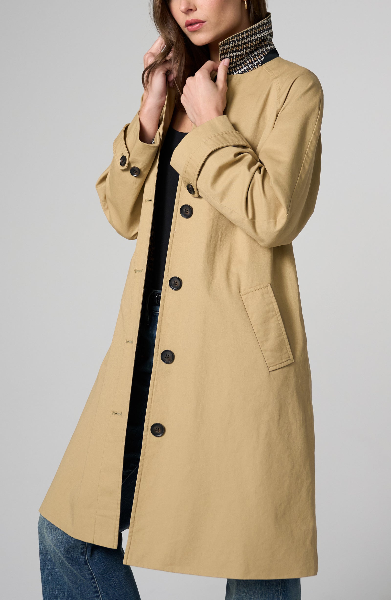 Ruela Raglan Sleeve Coat with plaid lining
